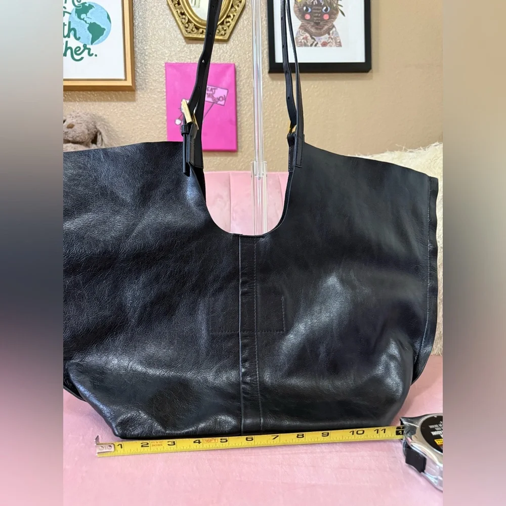 💯 Authentic ALLSAINTS Soft Black Leather Hobo. Unique, large bag!! - Picture 3 of 15